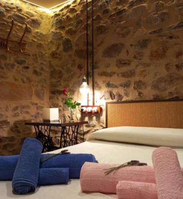 Alcudia de Veo Chalet De Esquí | Casa rural Puchero y Manta