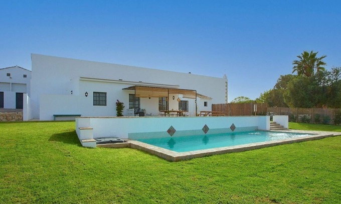 Jerez de la Frontera Villa | Casa Rural Viña Romanito Jerez de la Frontera by Ruralidays