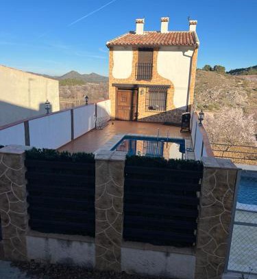 Elche De La Sierra Chalet De Esquí | Casa Rural - Vivienda Arado