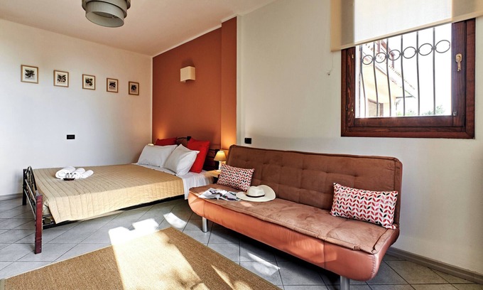 Albano Sant'Alessandro Casa | CASA SAN GIORGIO - THE CHARM STUDIO WITH JACUZZI