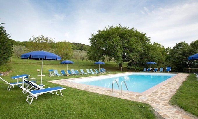 Castiglione d'Orcia Casa | Casa Salvia E: un apartamento en el estilo característico de la campiña toscana.