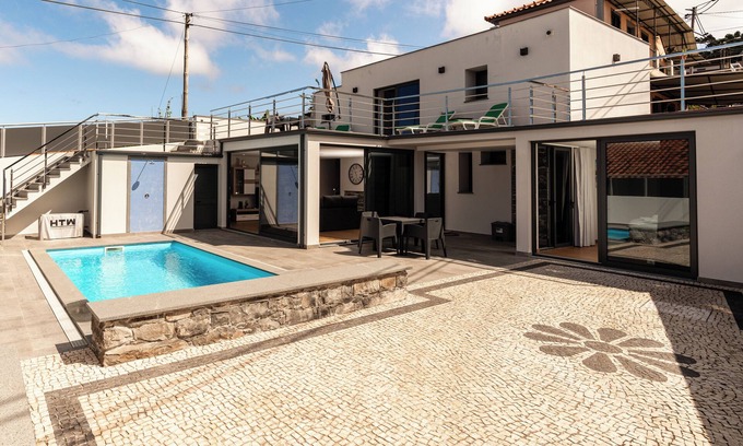 Arco da Calheta Casa | Casa Santi Stefany, Quiet House for a Private Stay With a Pool