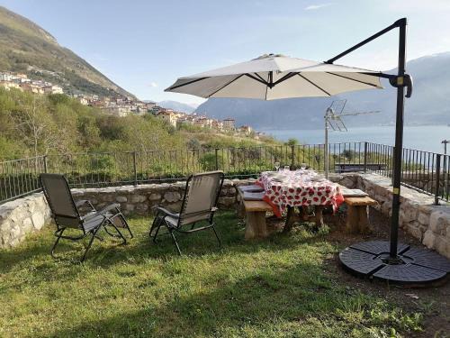 Tavernola Apartamento | Casa Sasso