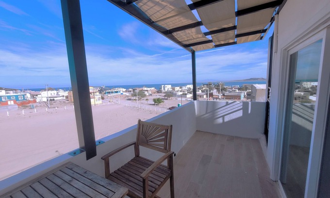 La Choya Casa | -CASA SEA ESTA- Ocean Views & Rooftop Deck