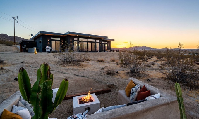 Panorama Heights Casa | Casa Serrano Joshua Tree- 5 mins from JT village