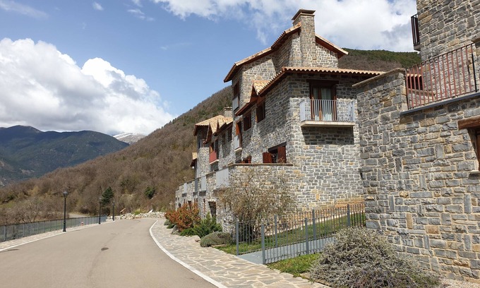 Gavin Casa | Casa Sonxu - El Pirineo a tus pies