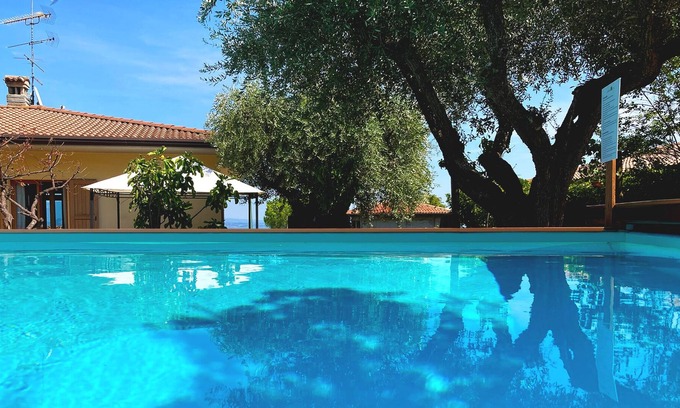 Polpenazze del Garda Casa | Casa Tea Lake Garda with view and private pool