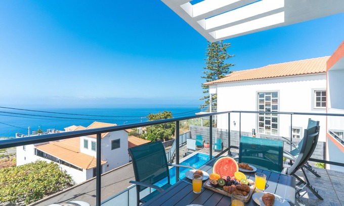 Estreito da Calheta Apartamento | Casa Teixeira by Atlantic Holiday