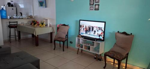 Santa Maria Casa | Casa Temporada Brasília DF condomínio, 2 quartos 1 suíte 1 banheiro social