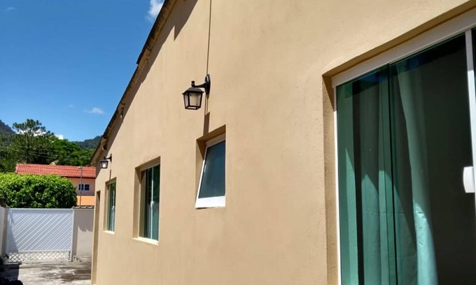 Jardim Veneza Casa | CASA TERREA PERUIBE A 5 MINUTOS DEL CENTRO, HERMOSA VISTA, CERCA DE TODO.