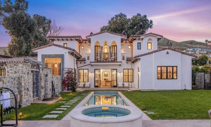 Western Malibu Casa | Casa Tranquila Malibu - Private Spanish Revival Estate