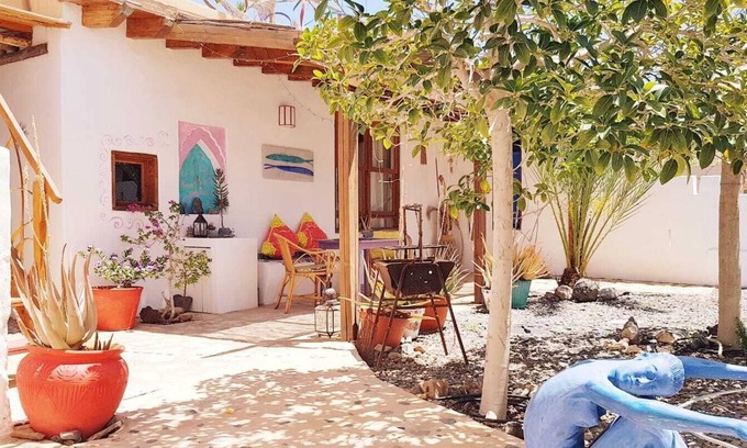 Tuineje Casa | WIFI GRATUITO: acogedora casa con piso de madera y terraza en una hermosa finca