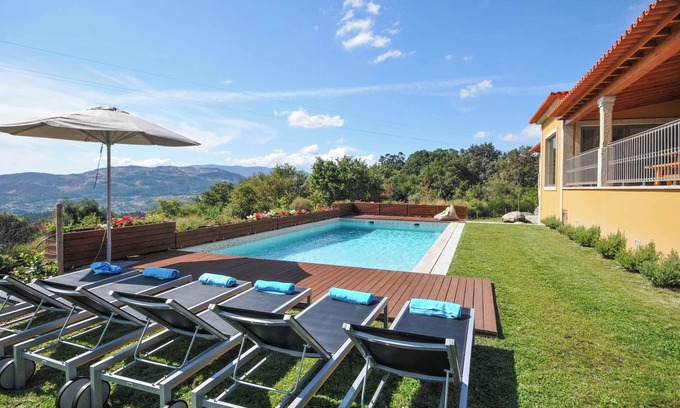 Calheiros Villa | Casa Tranquilo - Cuatro Habitaciones Villa, Capacidad 8