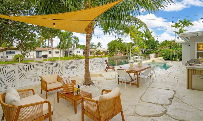 Coral Ridge Isles Casa | Casa Tulum waterfront house 4 Beds w/ Heated Pool