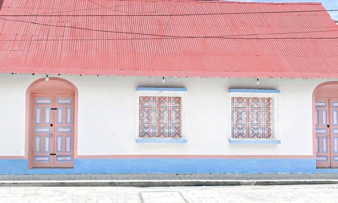Flores Casa | Casa Ultra Moderna El Corazón De Flores
