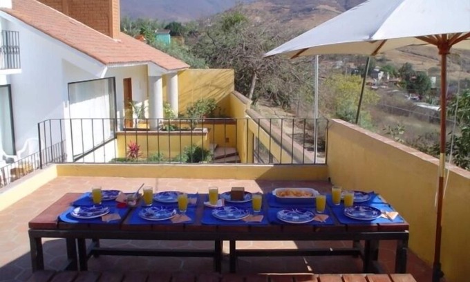 Oaxaca Villa | Casa Unión, espaciosa villa con jardín y espectaculares vistas a la montaña