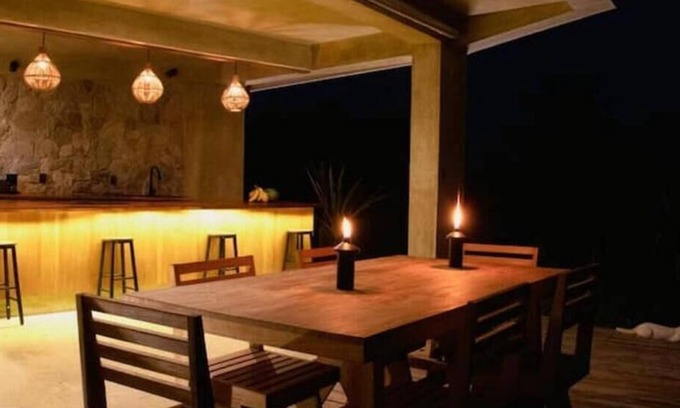 Santa María Tonameca Casa | Casa UtopiAmar: stunning front beach house in Oaxaca
