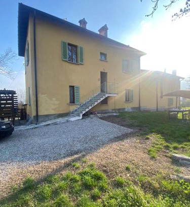 Erba Apartamento | Casa vacanza Cascina Ronco- Natura e Relax vicino lago di Como