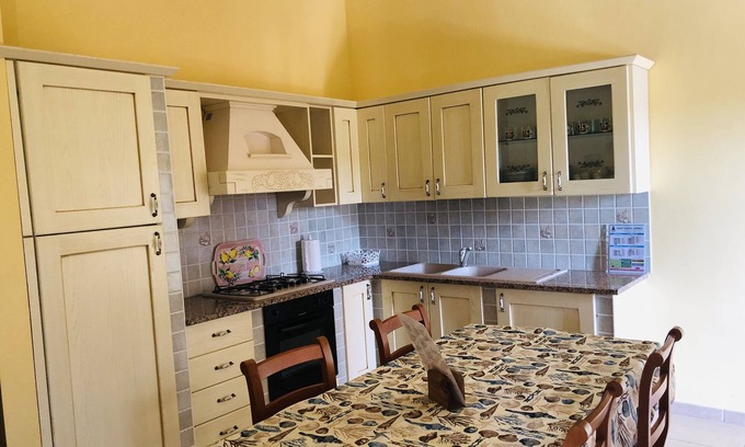 Porto Pino Casa | Casa Vacanze a Pochi Passi Dalla Bellissima Spiaggia di Portopino