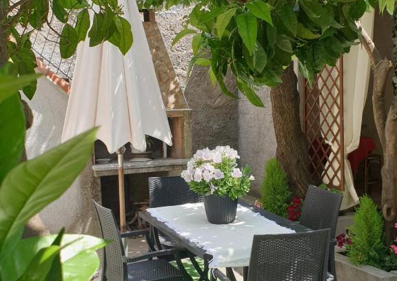 Martis Apartamento | Casa vacanze con giardino e area barbecue