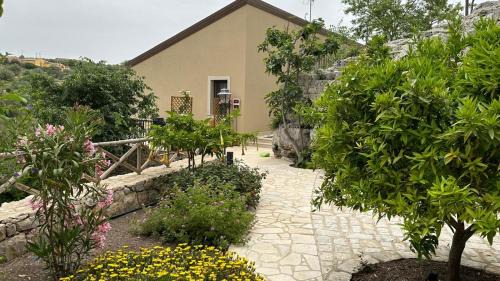 Pietre Nere San Zagaria Casa | Casa vacanze Il Mandarancio