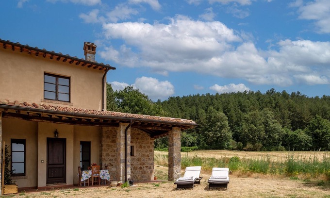 Roccalbegna Casa | Agriturismo Melograno Poderone con terraza, piscina compartida y Wi-Fi