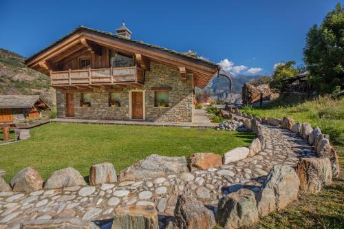 Arvier Casa | Casa Vacanze Petit Haury - Alloggi ad uso turistico vda Arvier n 0039 e n 0040 -