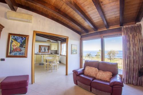 Castel Di Tusa Apartamento | Casa Vacanze Vista Mare