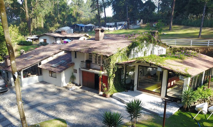 Valle de Bravo Casa | CASA VALLE, justo atrás del Rancho Avandaro Country Club
