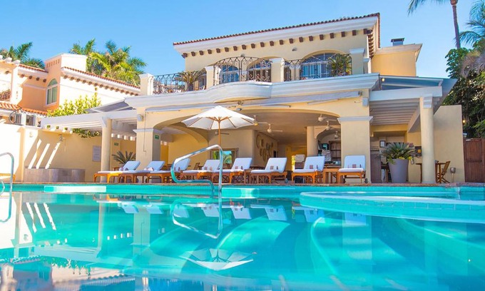 Marina Vallarta Complejo | Casa Velas Adults Only All Inclusive