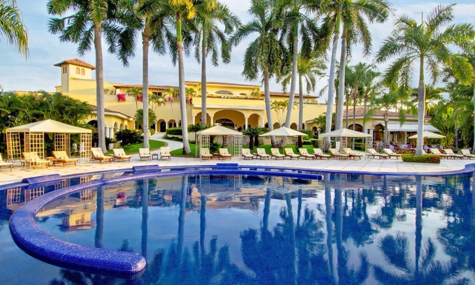 Marina Vallarta Complejo | Casa Velas Adults Only All Inclusive