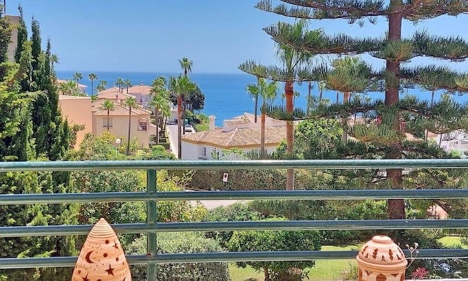 Las Lagunas Apartamento | Casa verde in the Costa Mijas