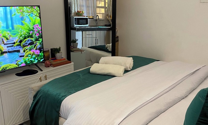 Karen Cama Y Desayuno | Casa Verde, your serene escape where comfort meets,luxury homely warmth