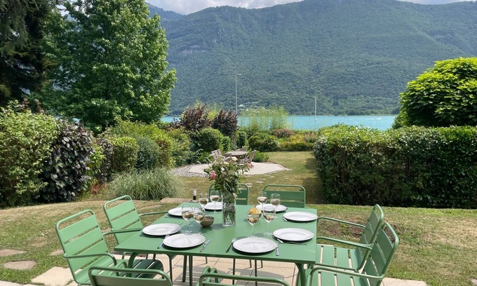 Doussard Casa | Casa Verso on Lake Annecy, with view