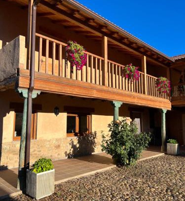 Llamas de la Ribera Casa | Casa Villa Franca