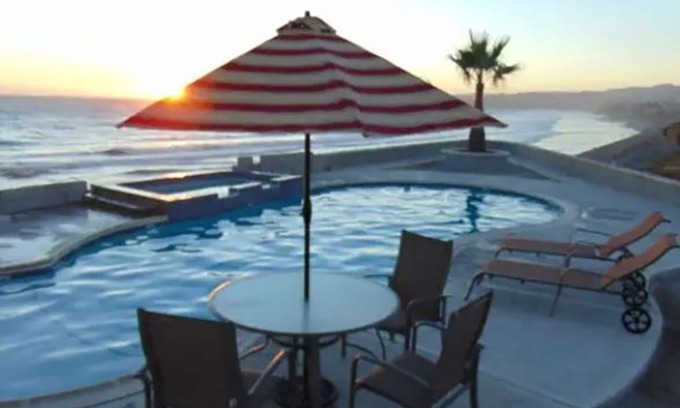 Playas de Rosarito Casa | Casa Villa Grande - Piscina frente al mar y jacuzzi