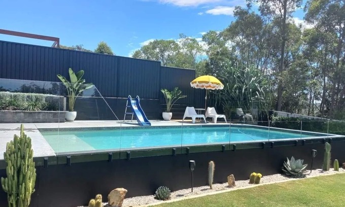 Reedy Creek Casa | CASA VISTA* Sleeps 10, Superb Views, Pool & Office