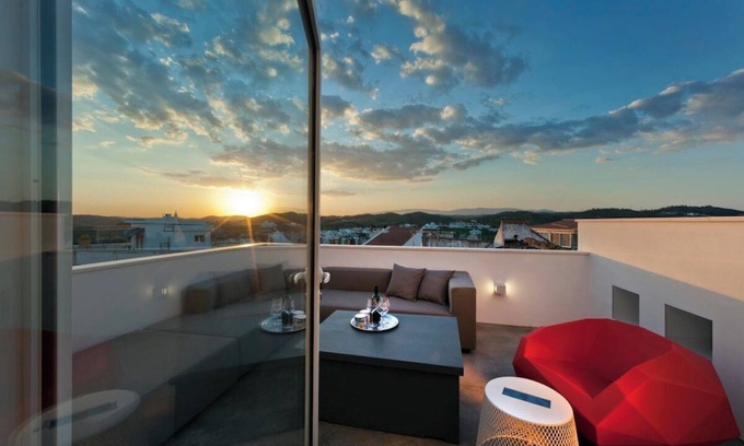 Silves Chalet De Esquí | Casa Xonar - Luxury townhouse in Silves with plunge pool!