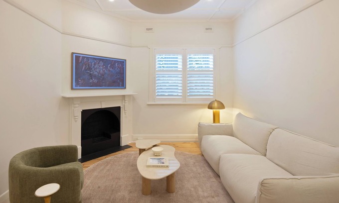Glenelg South Casa | Casabā | Coastal Chic 2-bedroom Maisonette