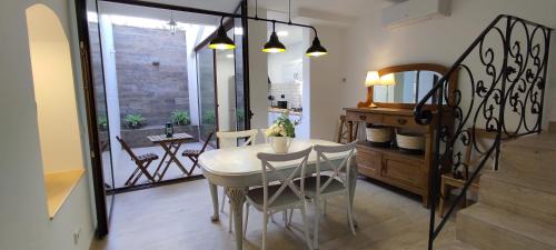 Badalona Casa | CasaBala - Near the beach and Barcelona center