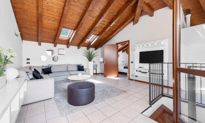 Acquaseria Apartamento | CasaCamelia 35, 3 BDRM with view Lake Como