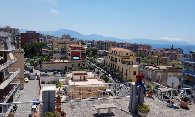 Torre del Greco Casa | CasaCondo@MARIA Enjoy your holidays in a cozy big space, MtVesuvius, Pompeii, sea