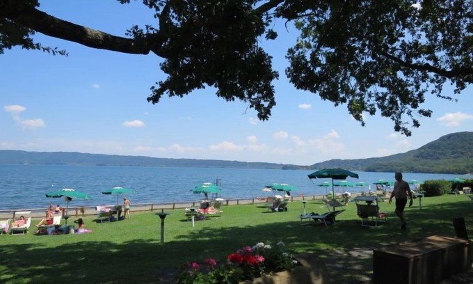 Corchiano Apartamento | Apartamento Casale Ai Noccioli en Lago di Vico - 9 personas, 5 dormitorios