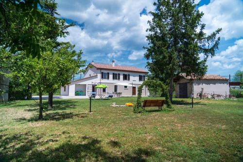 Granarola Apartamento | Casale Passalacqua Pesaro by Yohome