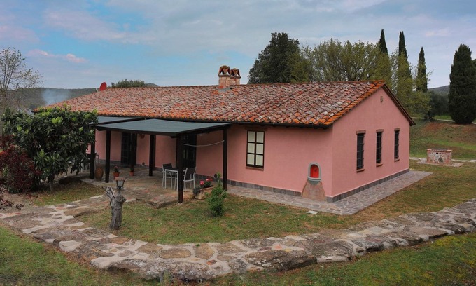 Panicale Villa | Típica casa de campo en una posición panorámica a pocos km del lago Trasimeno en Umbría, 4 dormitorios y 4 baños.