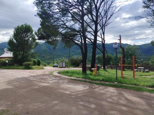 Huerta Grande Casa | Casas HG-Desayuno sencillo entregado al check in-Pileta climatizada en predio a 2 kilómetros-Acepta mascotas bajo petición-Cochera para 1 auto