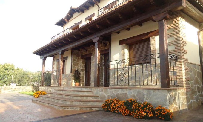 Aldeanueva del Camino Casa | Casas Rurales El Caminante