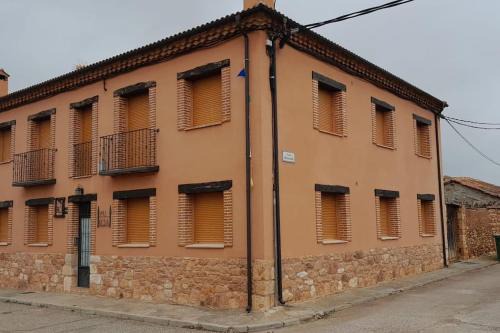 Ayllon Casa | Casas Rurales Mi Reja B