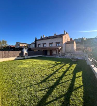 Cabanas de Polendos Casa | Casas Rurales VELASCO