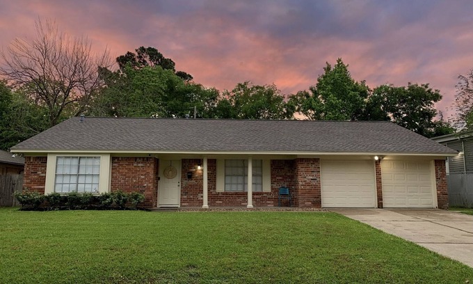Baytown Casa | CasaVine@Baytown, E. Houston Getaway!